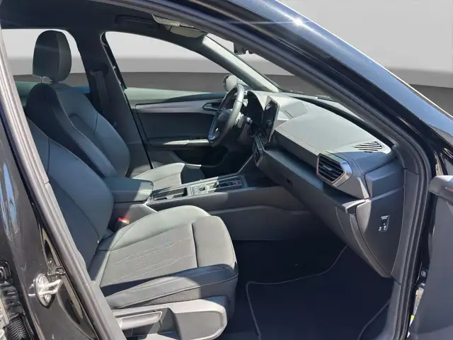 Cupra Formentor view 4