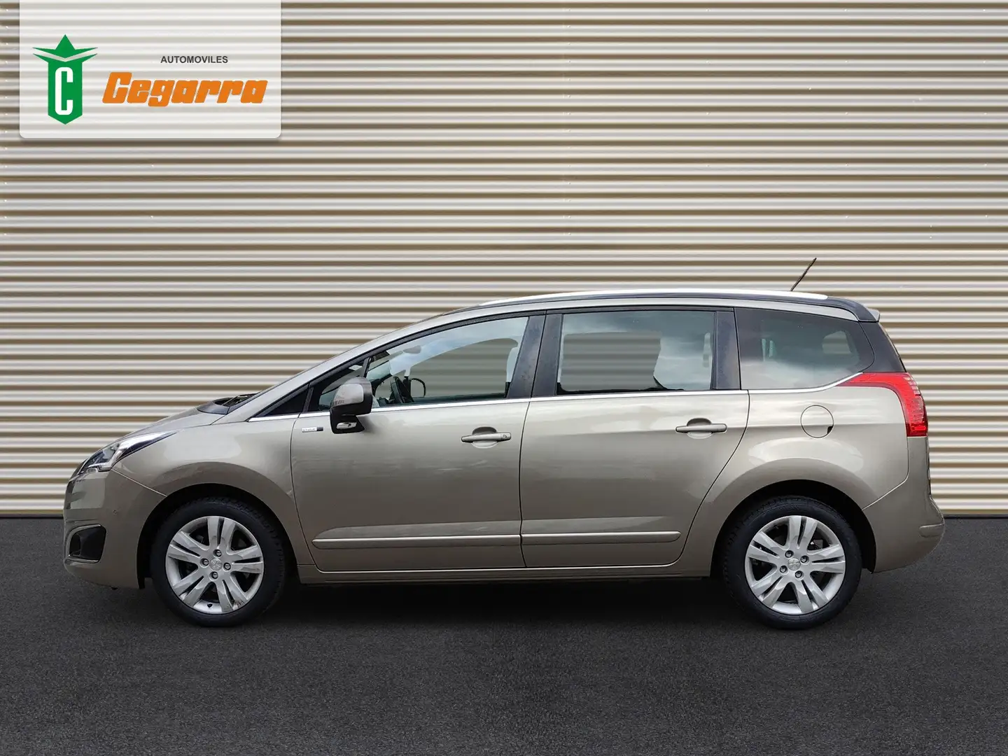 Peugeot 5008 1.2 PureTech S&S Style 7 pl. 130 Brun - 2