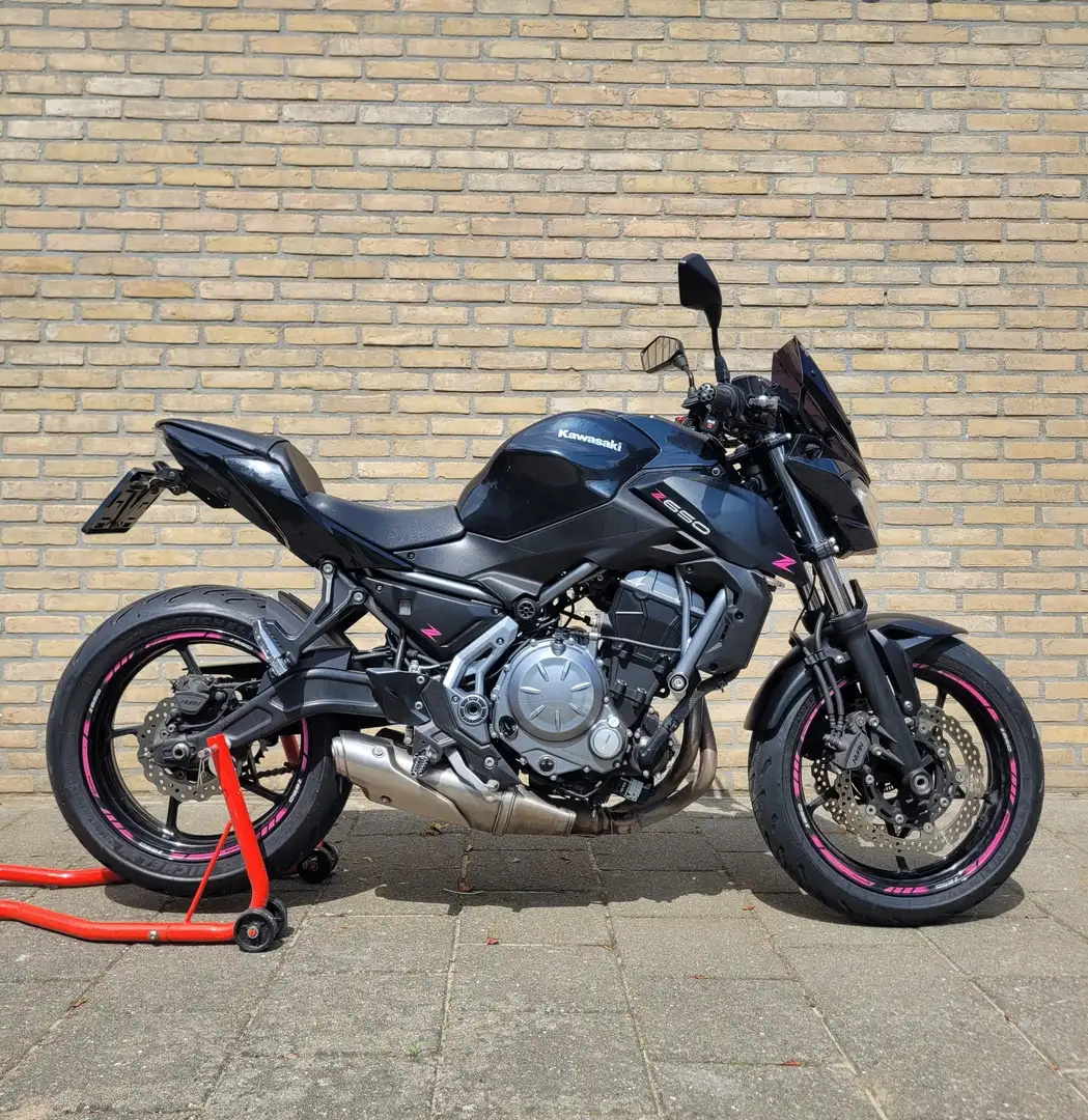 Kawasaki Z 650 Kawasaki Z650 | 2018 | 35 kW (A2) | Zwart - 2