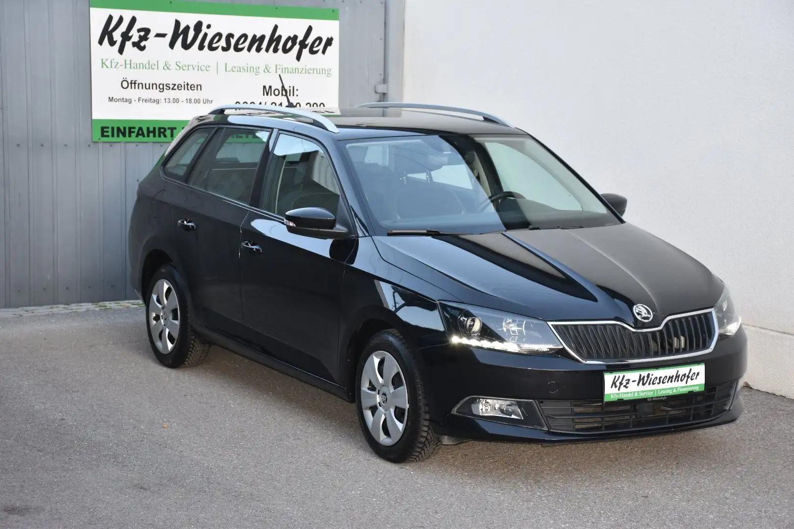 Skoda Fabia Ambition / Pickerl + Service NEU / Schwarz - 1