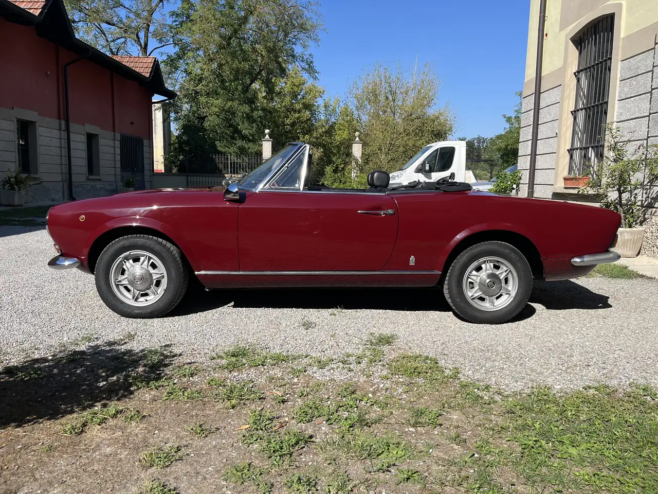Fiat 124 Spider, foto 2