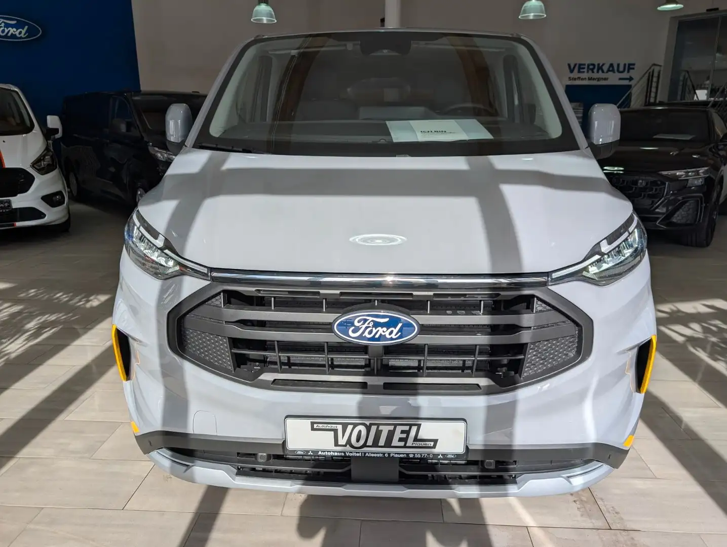 Ford Tourneo Custom Transit Custom Trail 2,0l Allrad Automatik! Šedá - 2