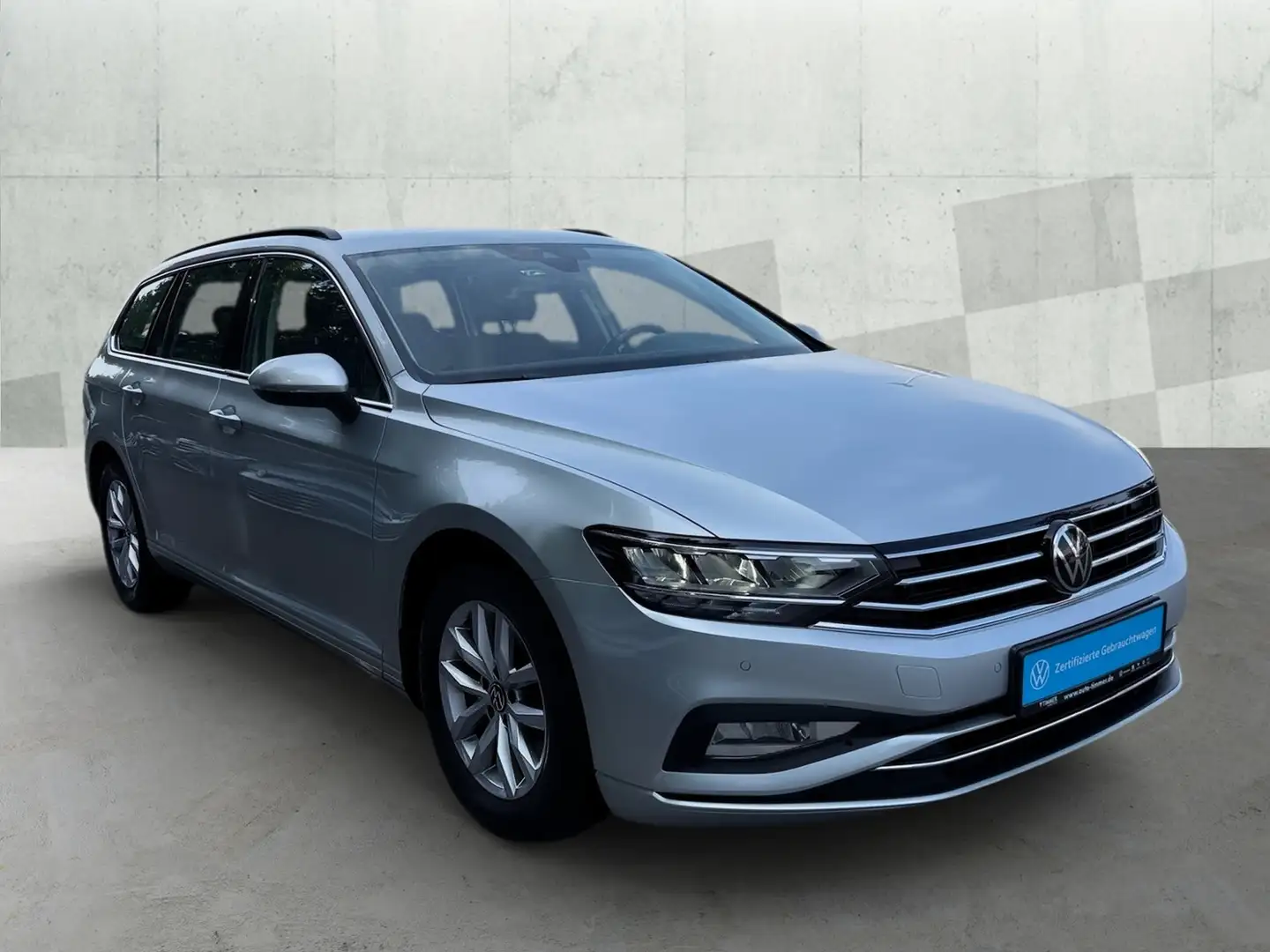 Volkswagen Passat Variant 2.0 TDI DSG BUSINESS *LED *RKAM *NAVI *ACC * Zilver - 2