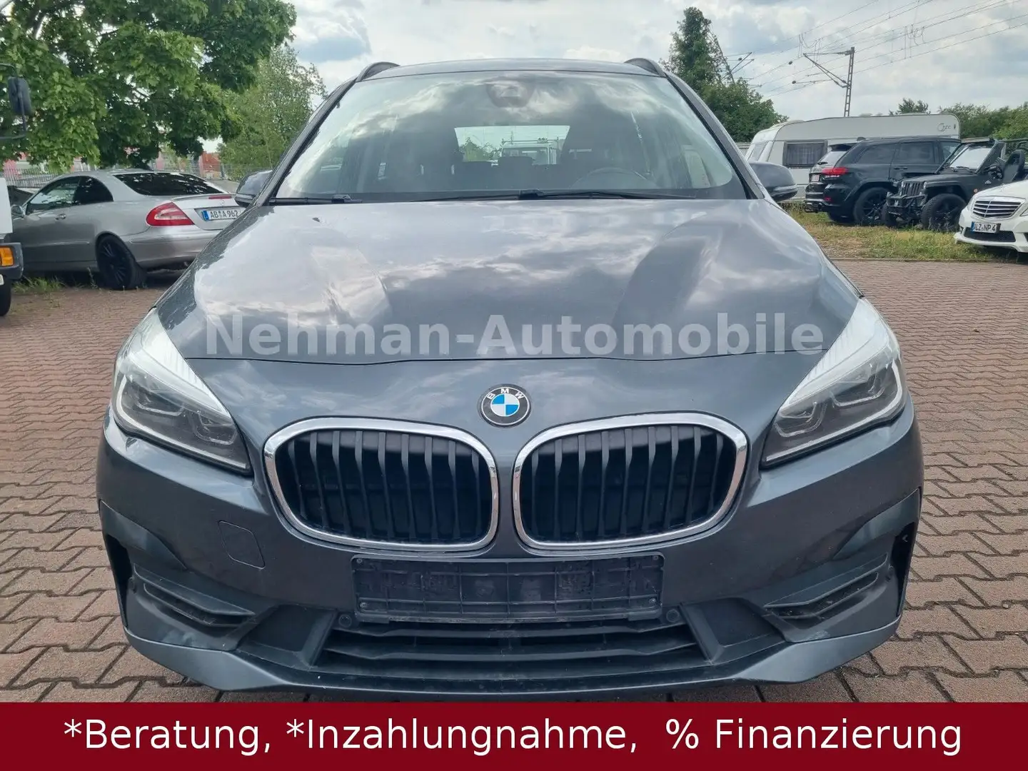 BMW 218 d xDrive Gran Tourer Advantage Grau - 2