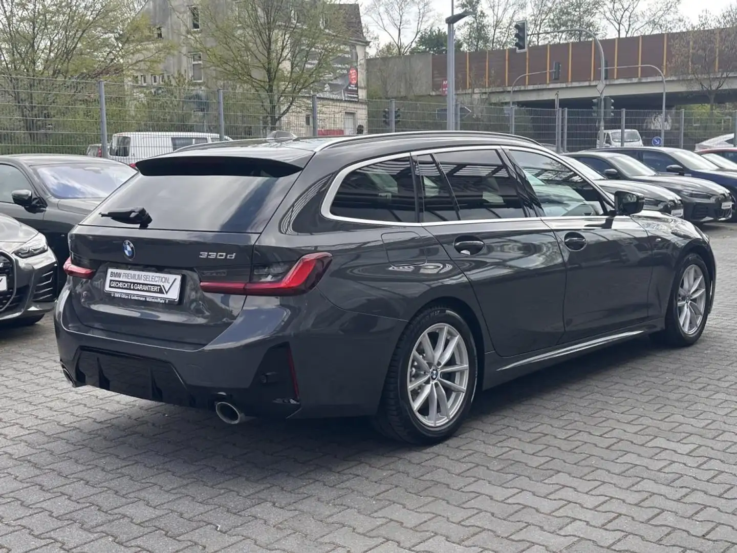 BMW 330 d Touring M Sport //Panoramadach HeadUp Grau - 2