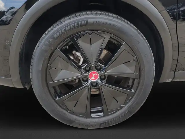 DS Automobiles DS 7 view 10