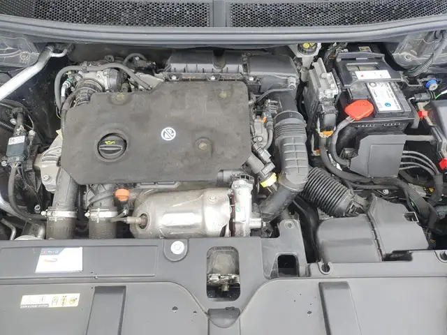 DS Automobiles DS 7 view 8