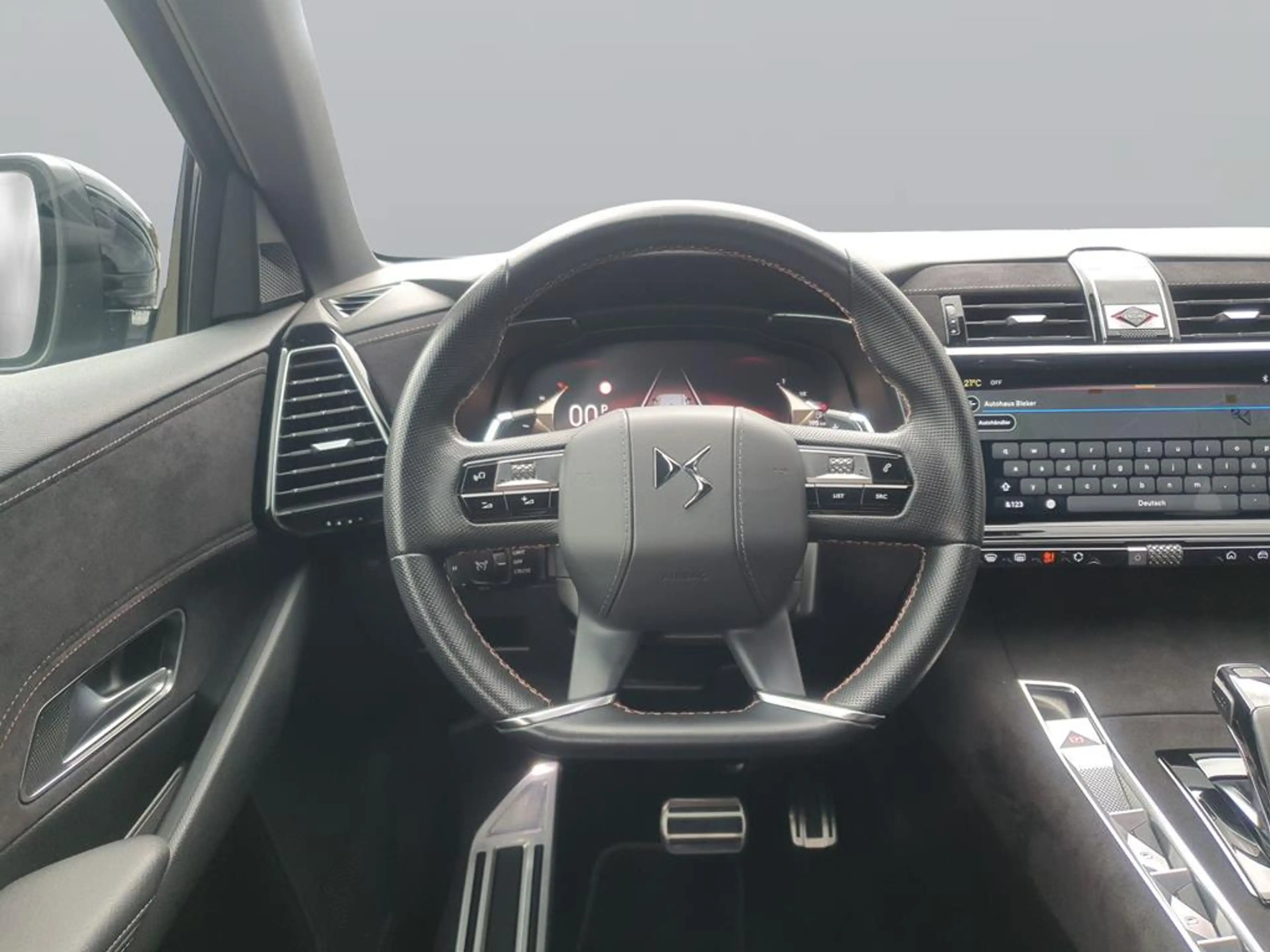 DS Automobiles DS 7 Performance Line + — photo 14