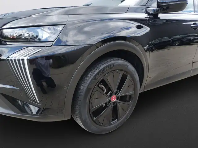 DS Automobiles DS 7 view 11