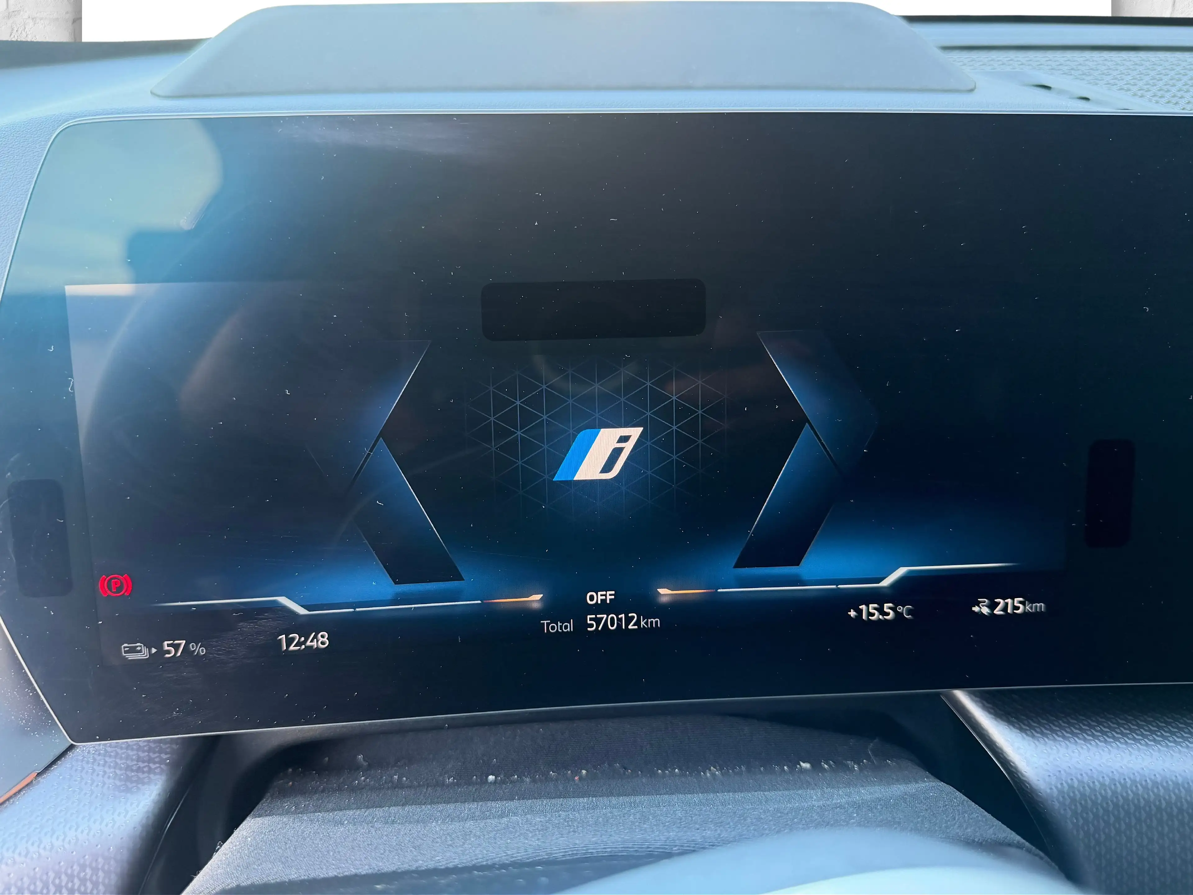 BMW iX1 xDrive30 — photo 15