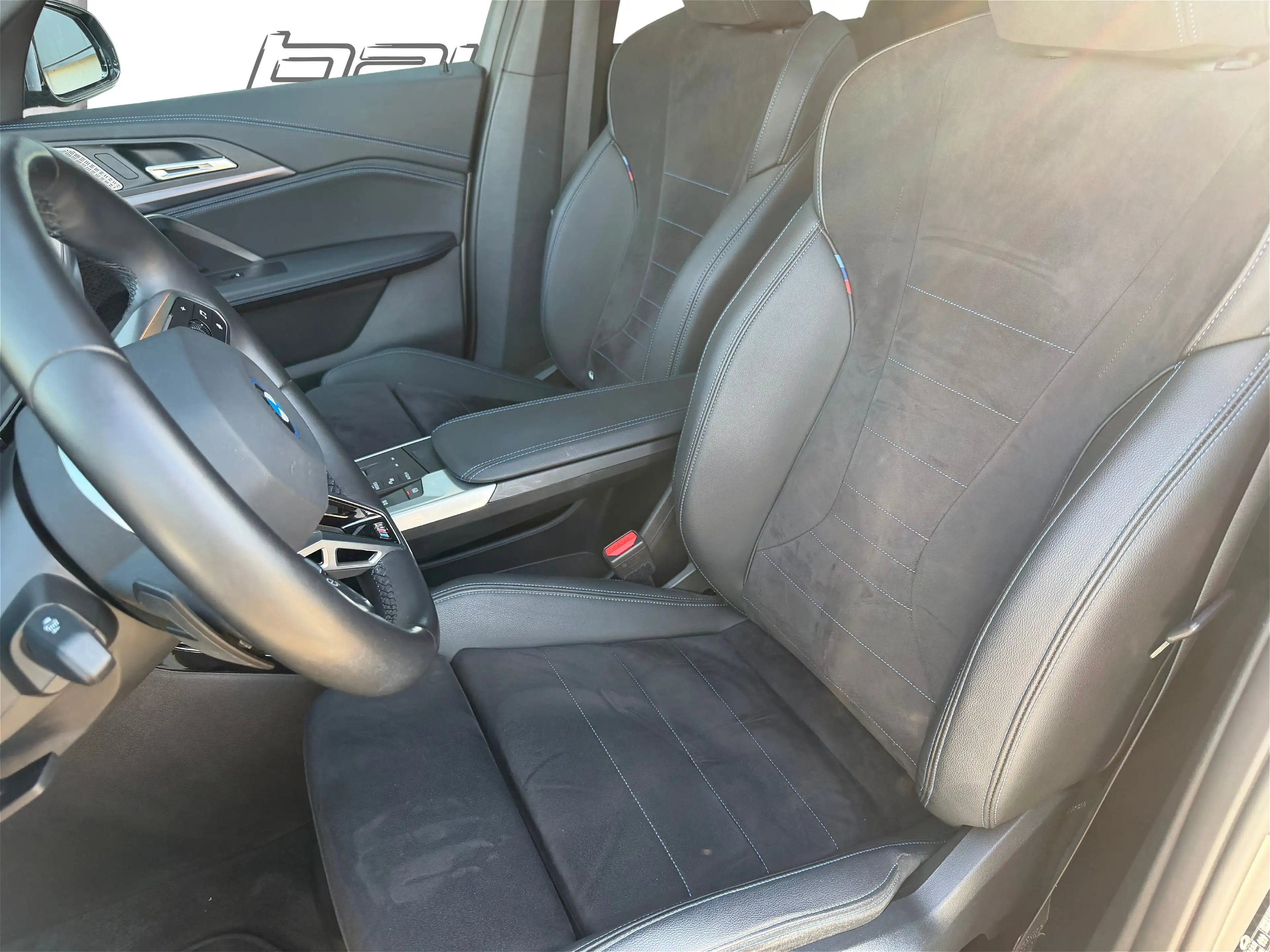 BMW iX1 xDrive30 — photo 11