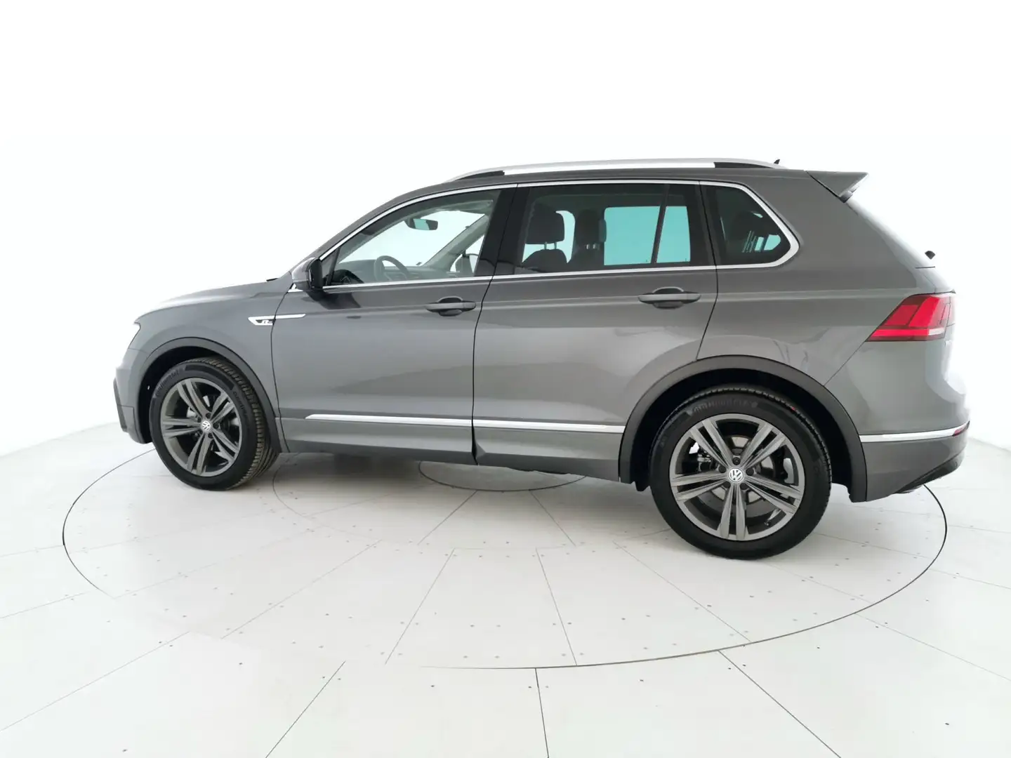 Volkswagen Tiguan 1.5 tsi Sport 150cv dsg Grigio - 2