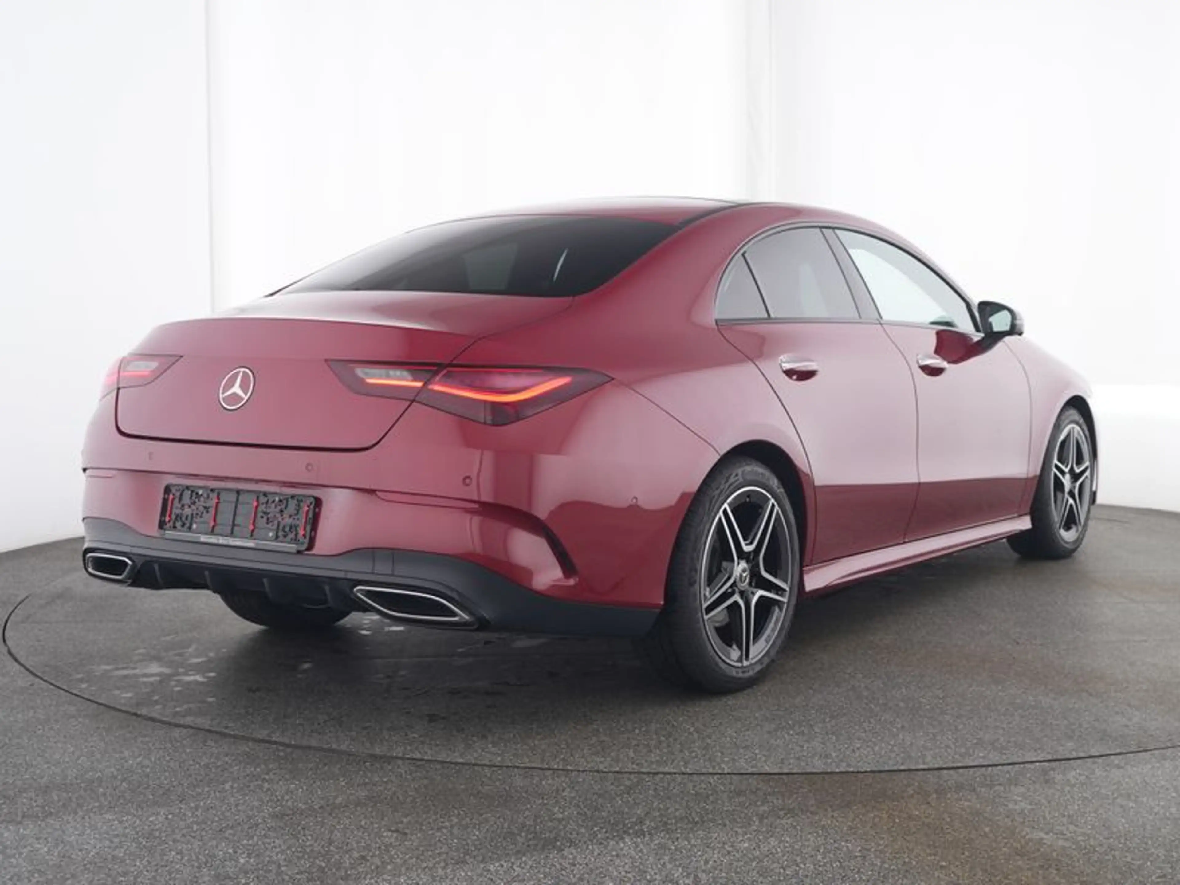 Mercedes-Benz CLA 200 d  Night Pano Multib Prem 360 Verstelld. — photo 3