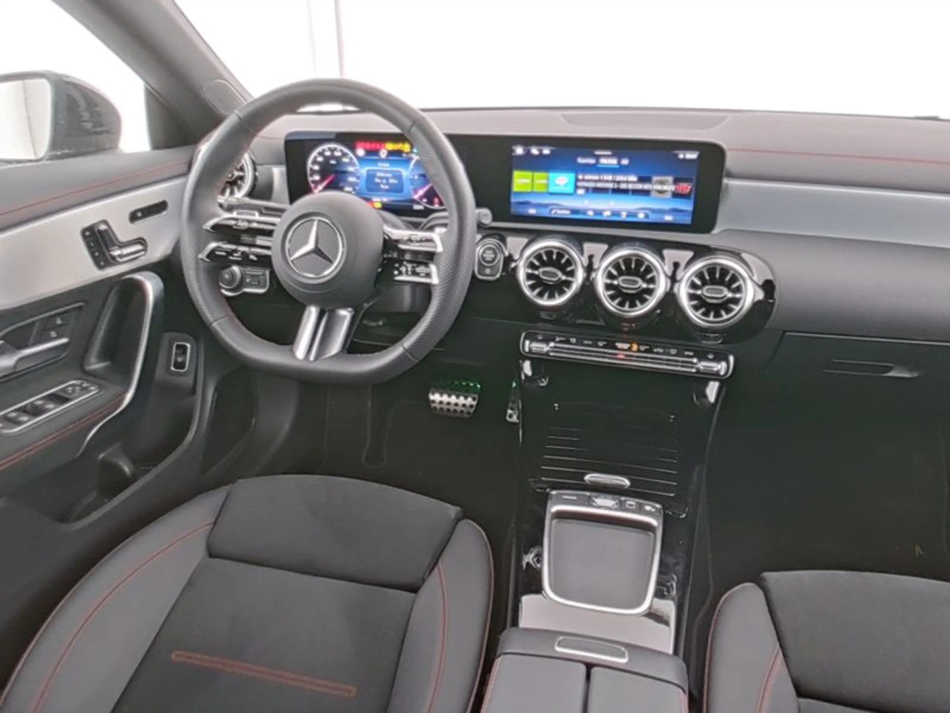 Mercedes-Benz CLA 200 d  Night Pano Multib Prem 360 Verstelld. — photo 7