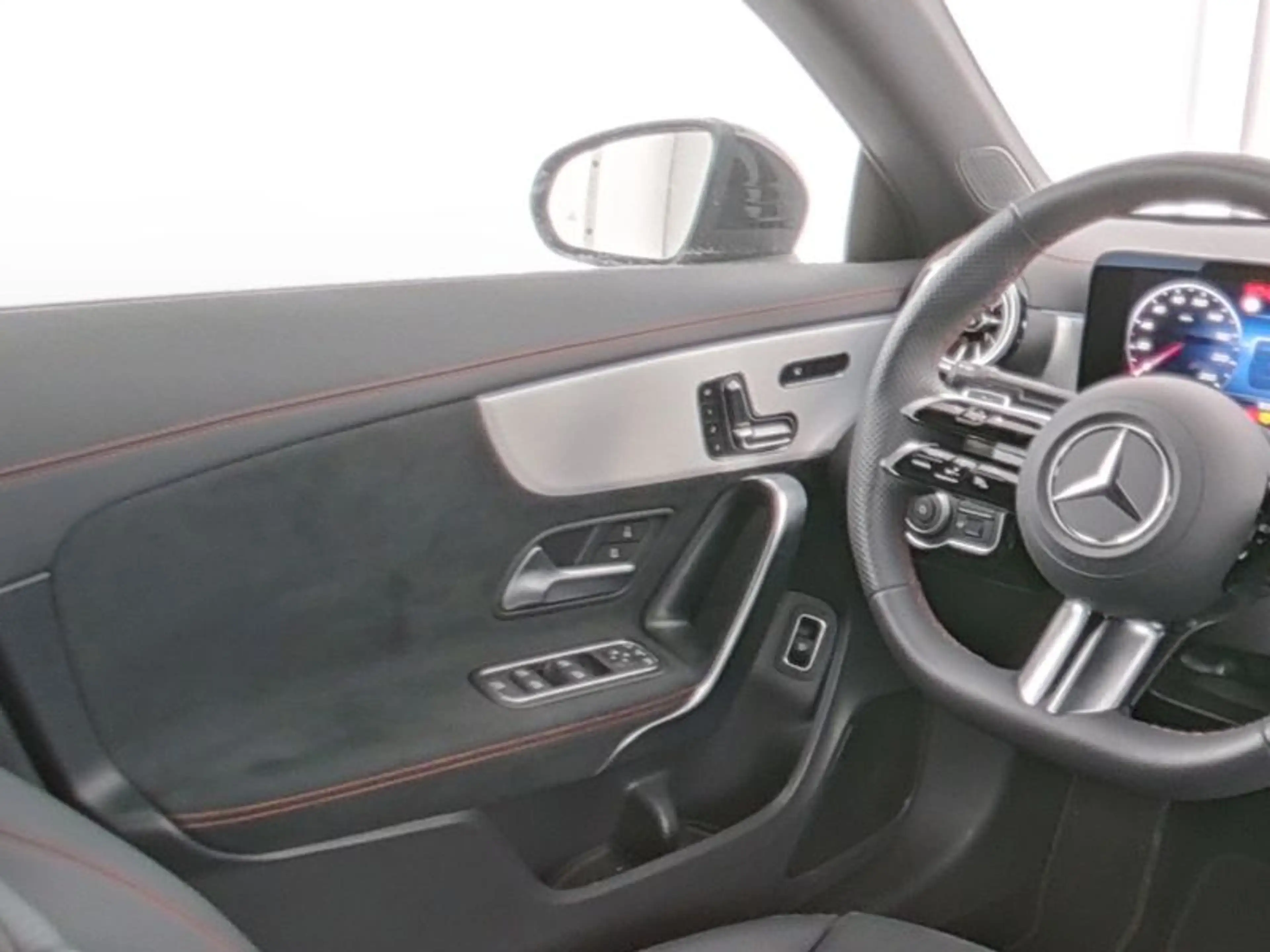 Mercedes-Benz CLA 200 d  Night Pano Multib Prem 360 Verstelld. — photo 10