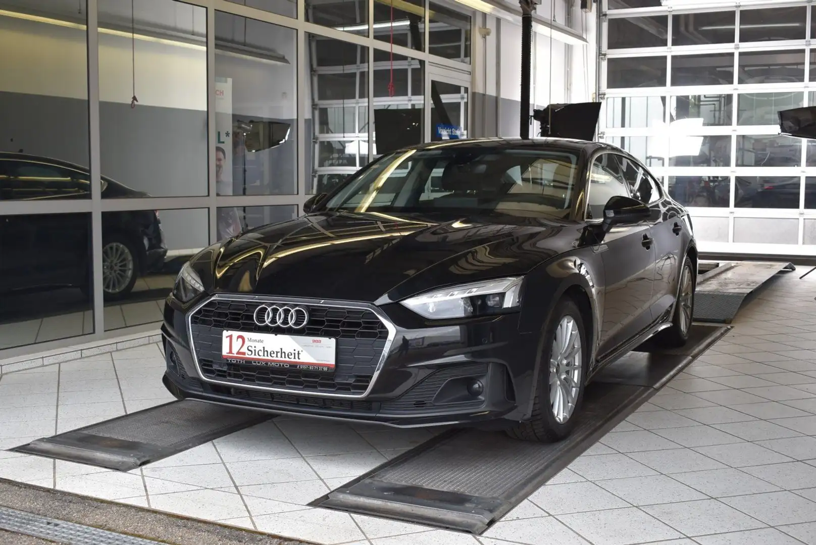 Audi A5 35 2.0TDI Sportback basis Automaik*Mild-Hybri Schwarz - 1