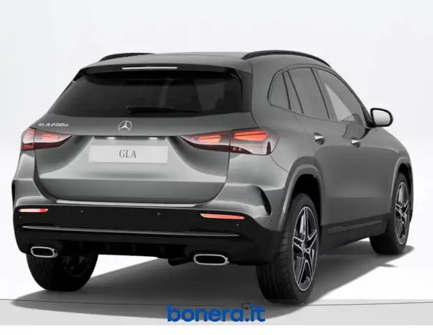 Mercedes-Benz Gla Class view 3