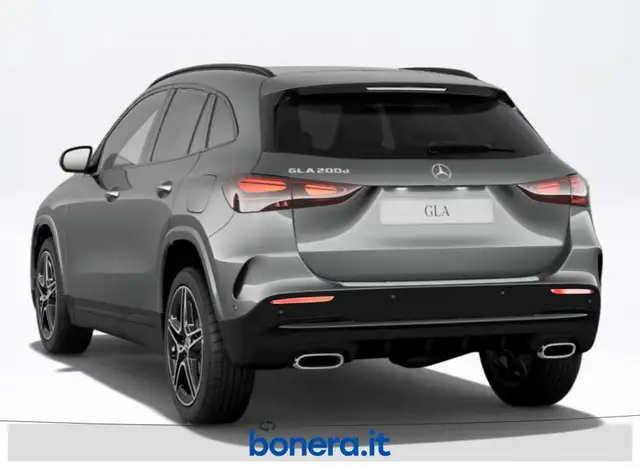 Mercedes-Benz Gla Class view 4