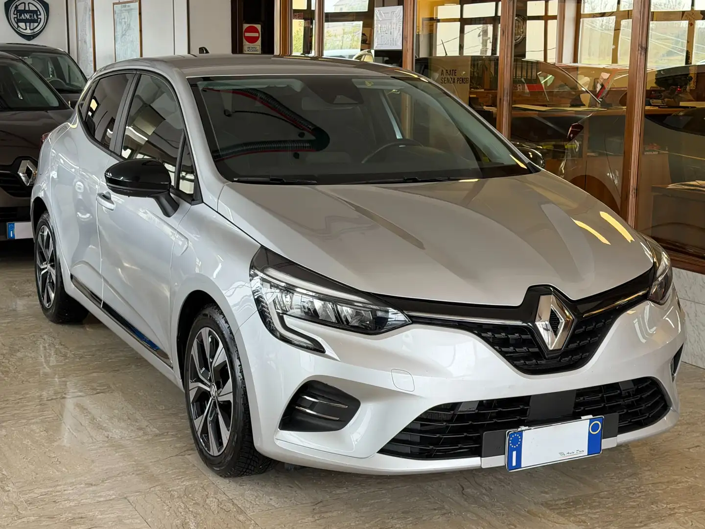 Renault Clio 1.5 BLUE DCI 100 cv. EVOLUTION (Nav) Argento - 2