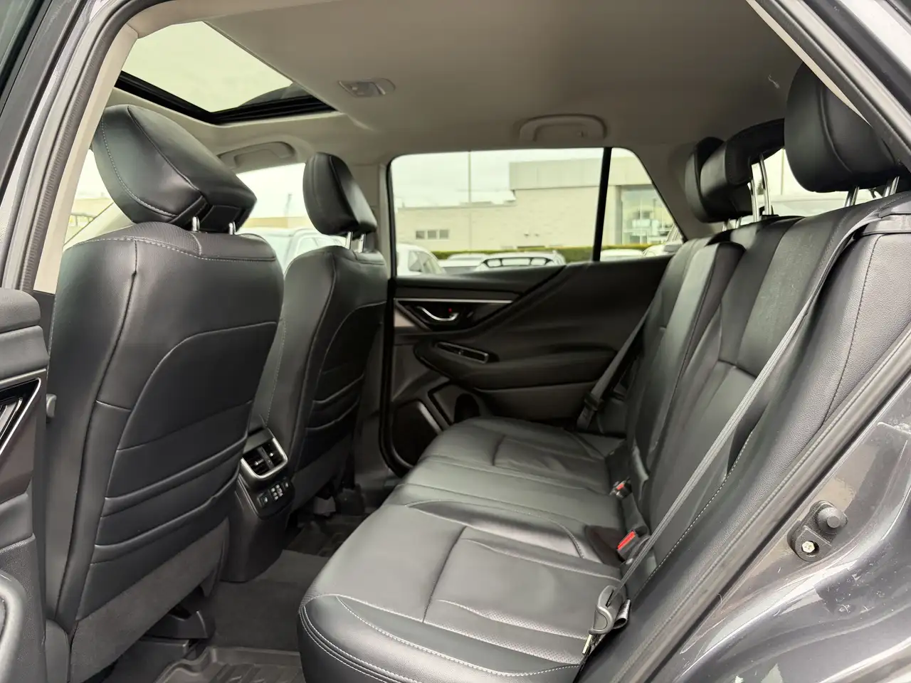 Subaru OUTBACK photo Subaru OUTBACK