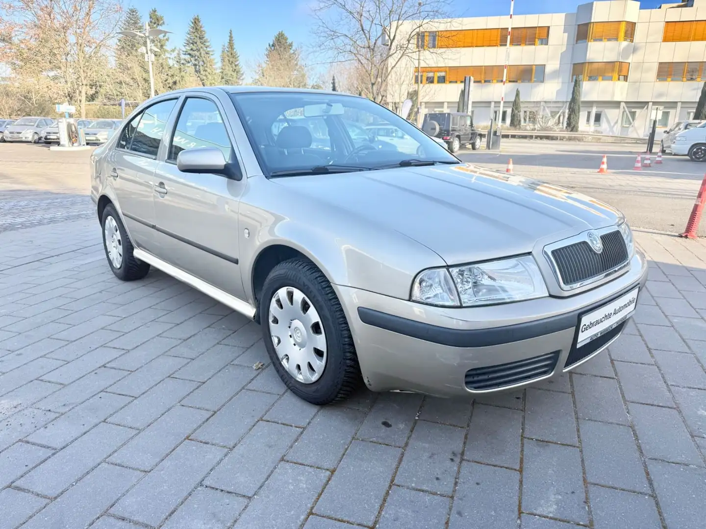 Skoda Octavia Lim. Tour,Klima,Allwetter,TÜV NEU Beige - 2