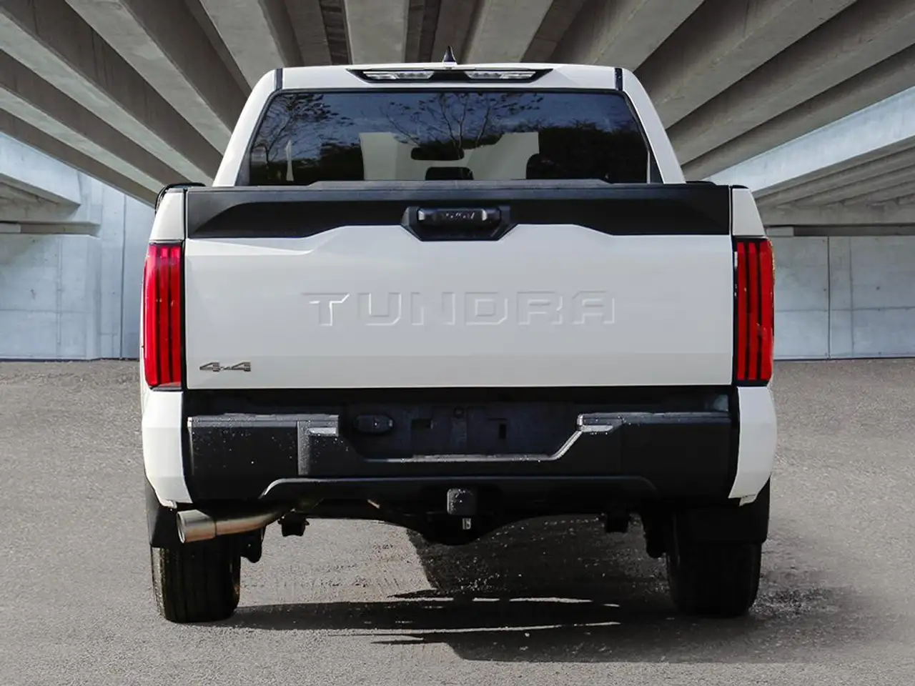Toyota Tundra снимка Toyota Tundra