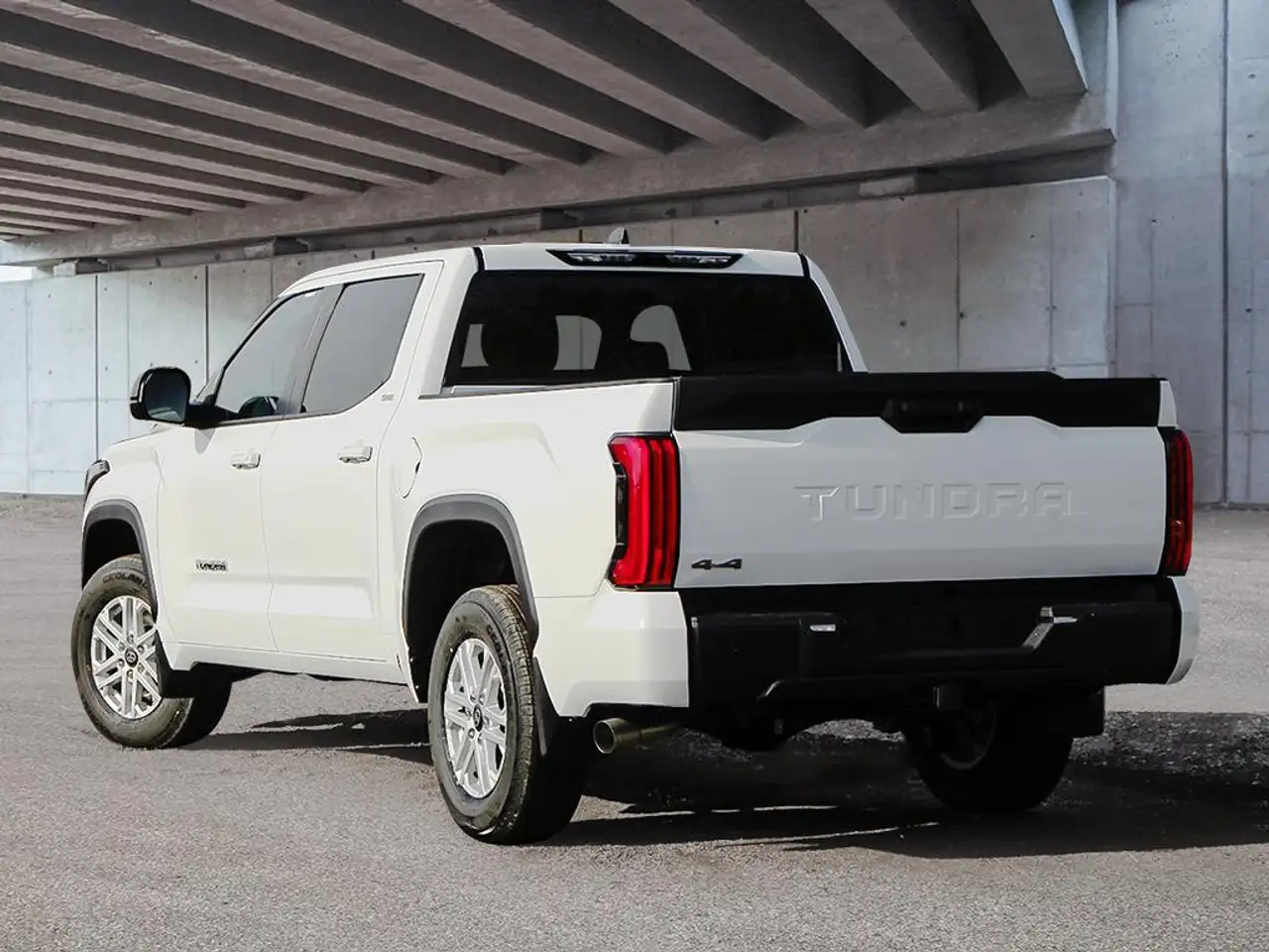 Toyota Tundra снимка Toyota Tundra