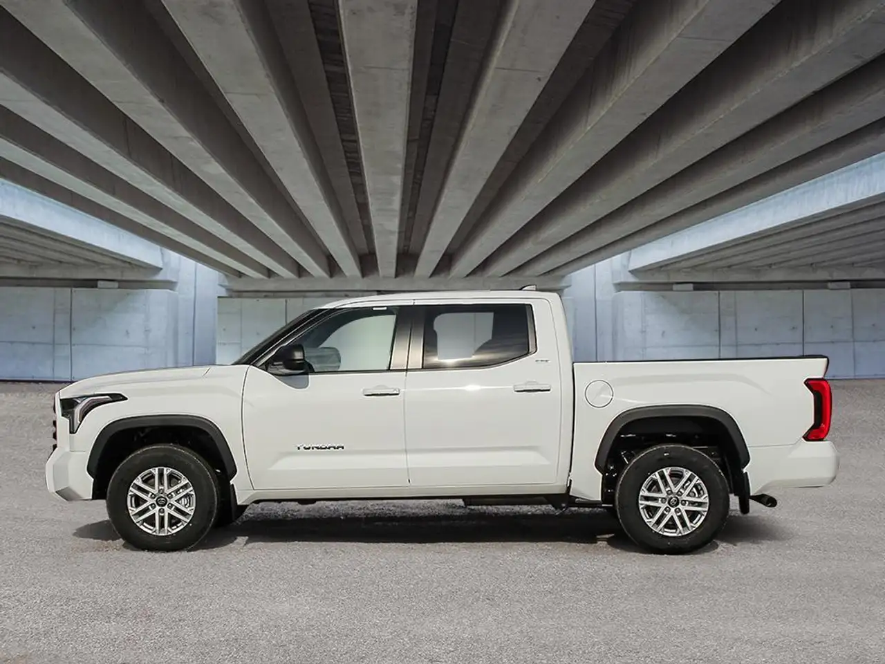 Toyota Tundra снимка Toyota Tundra