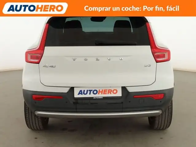 Volvo XC40 view 5