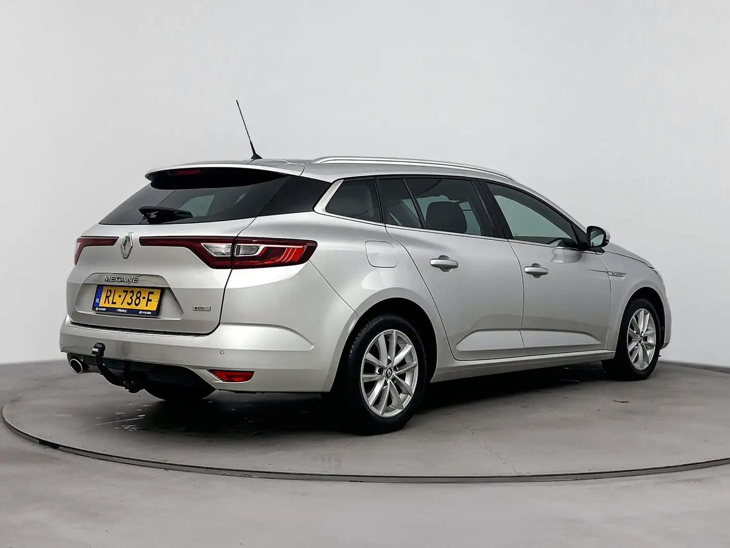 Renault Megane Estate 1.5 dCi Eco2 BOSE | TREKHAAK | CLIMA | CRUI Grijs - 2