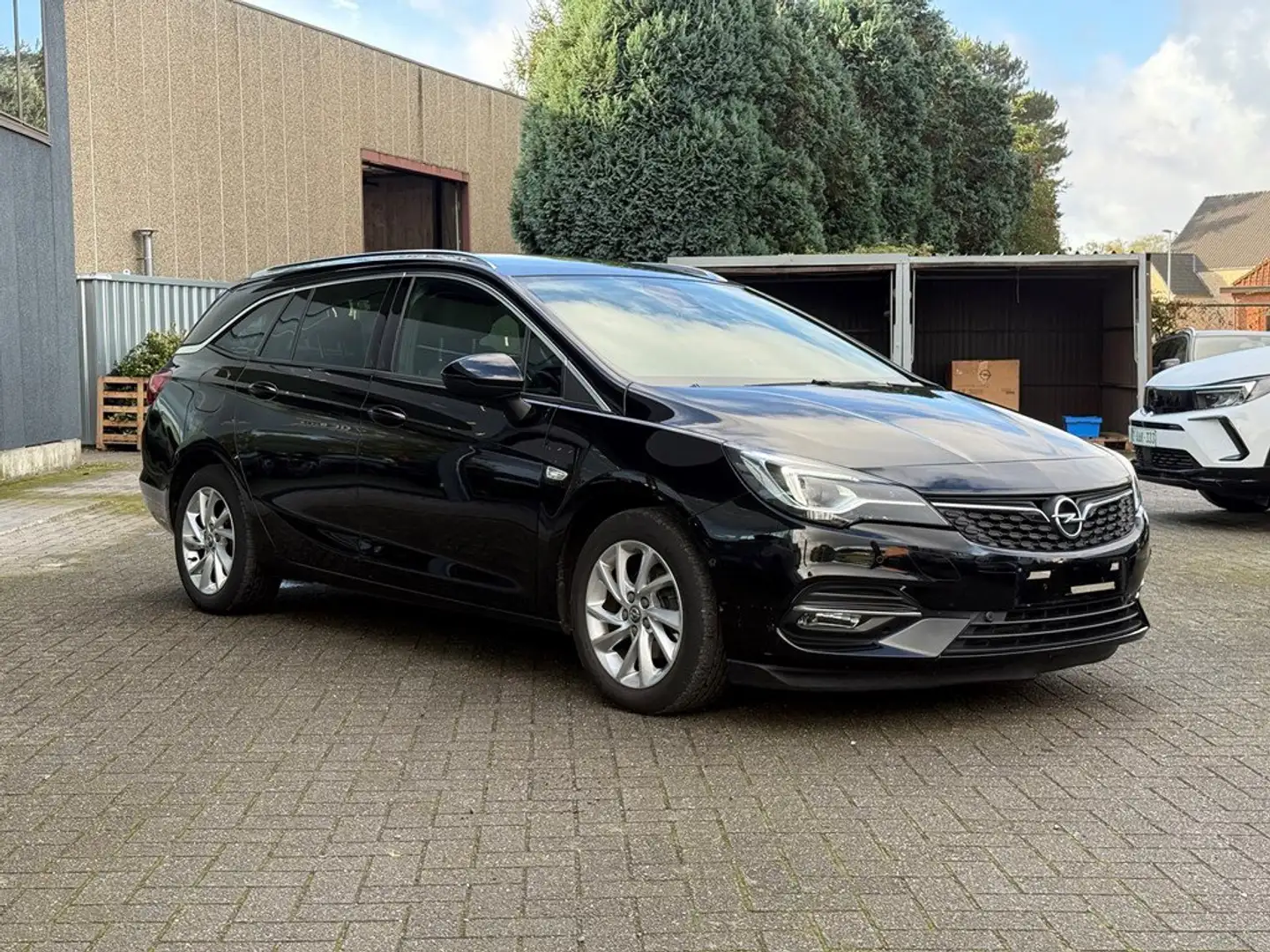 Opel Astra Elegance 1.2T *Navi Pro*Camera*Leder* - 2