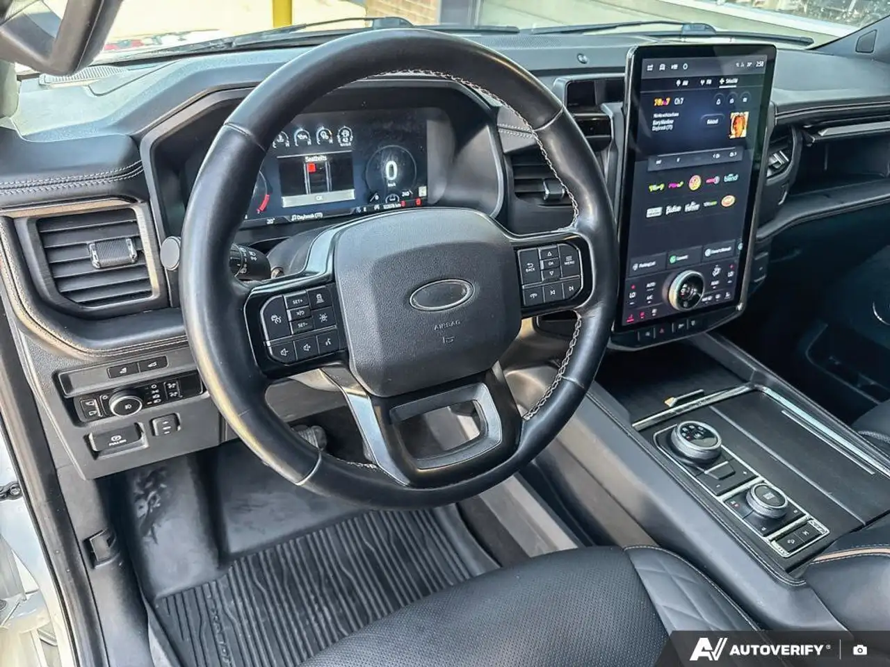 Ford Expedition снимка Ford Expedition
