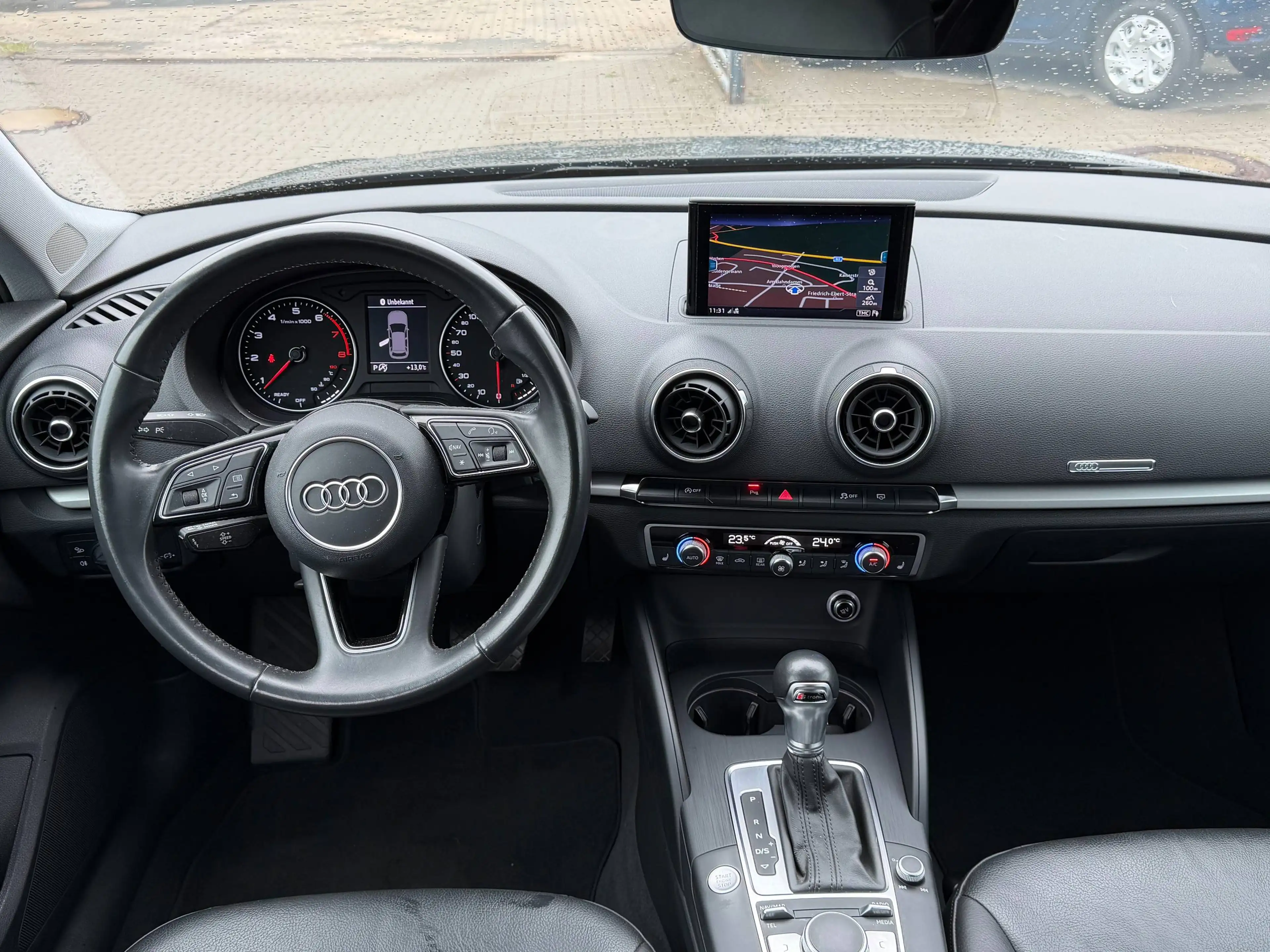 Audi A3 A3 Sportback 35 TFSI/Automatik/Leder/T.Winkel/ZV — photo 13