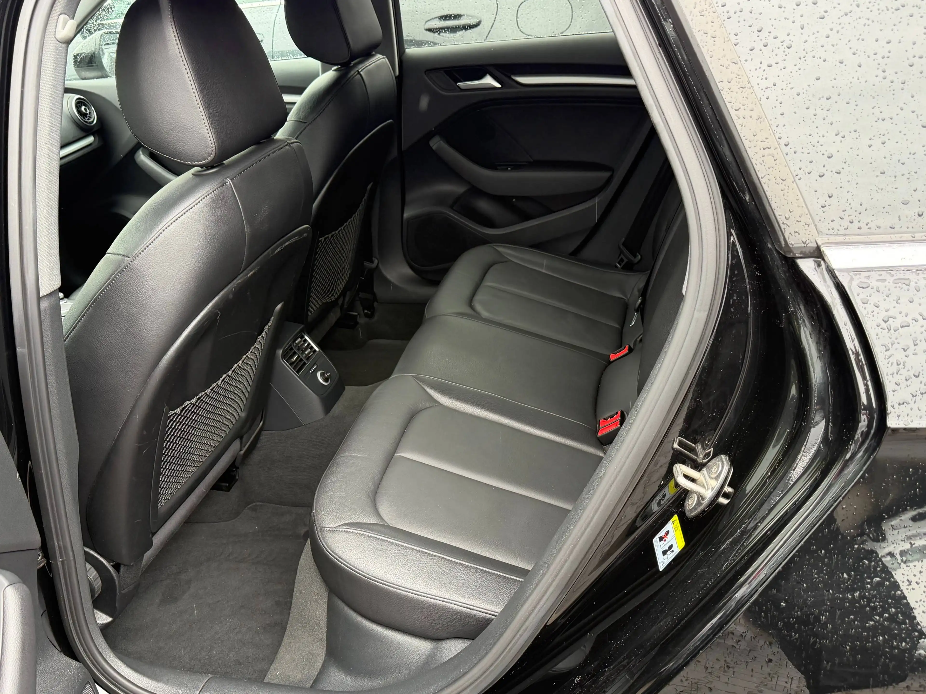 Audi A3 A3 Sportback 35 TFSI/Automatik/Leder/T.Winkel/ZV — photo 12