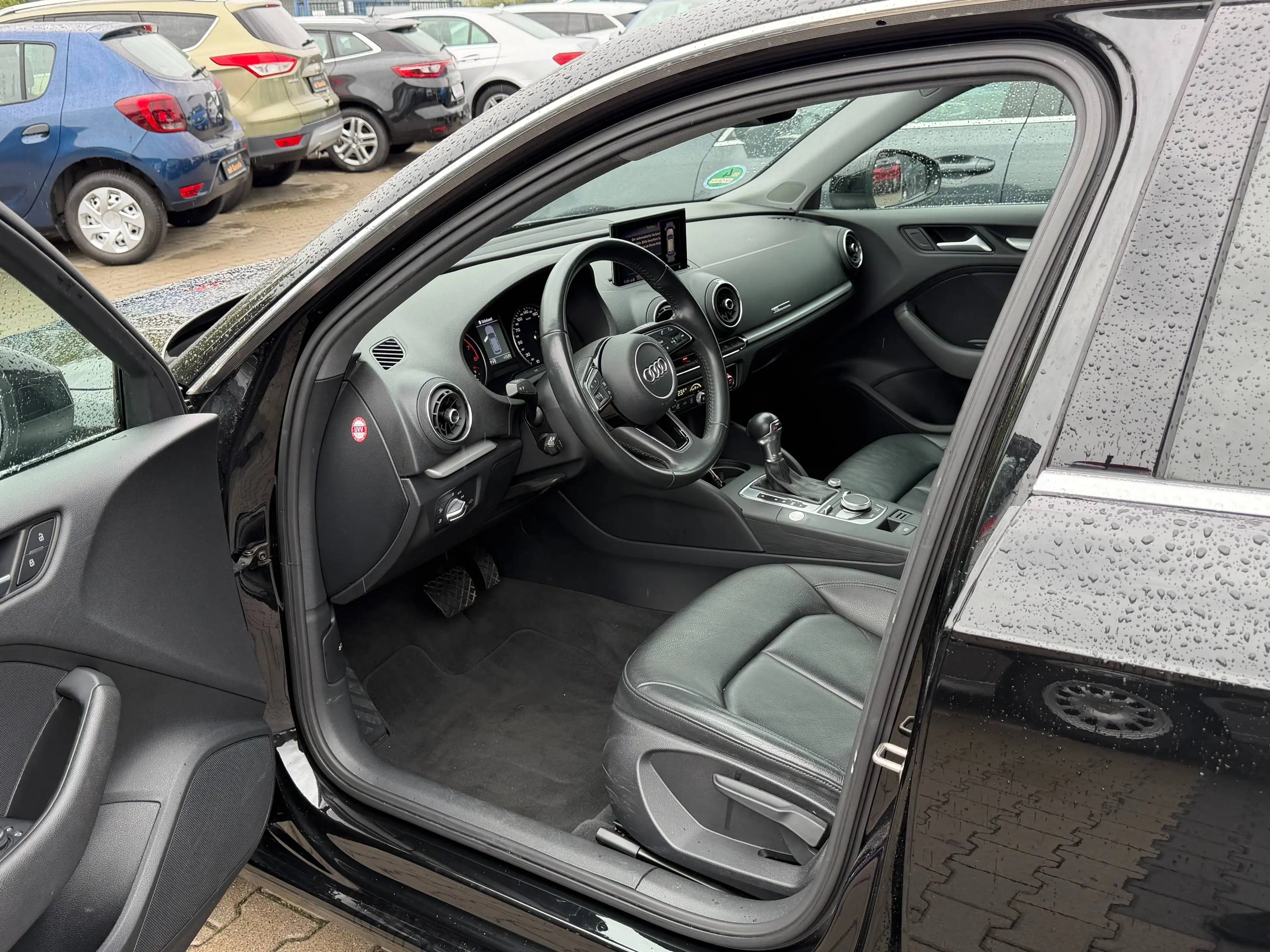Audi A3 A3 Sportback 35 TFSI/Automatik/Leder/T.Winkel/ZV — photo 10