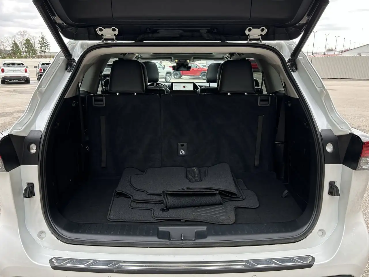 Toyota Highlander снимка Toyota Highlander