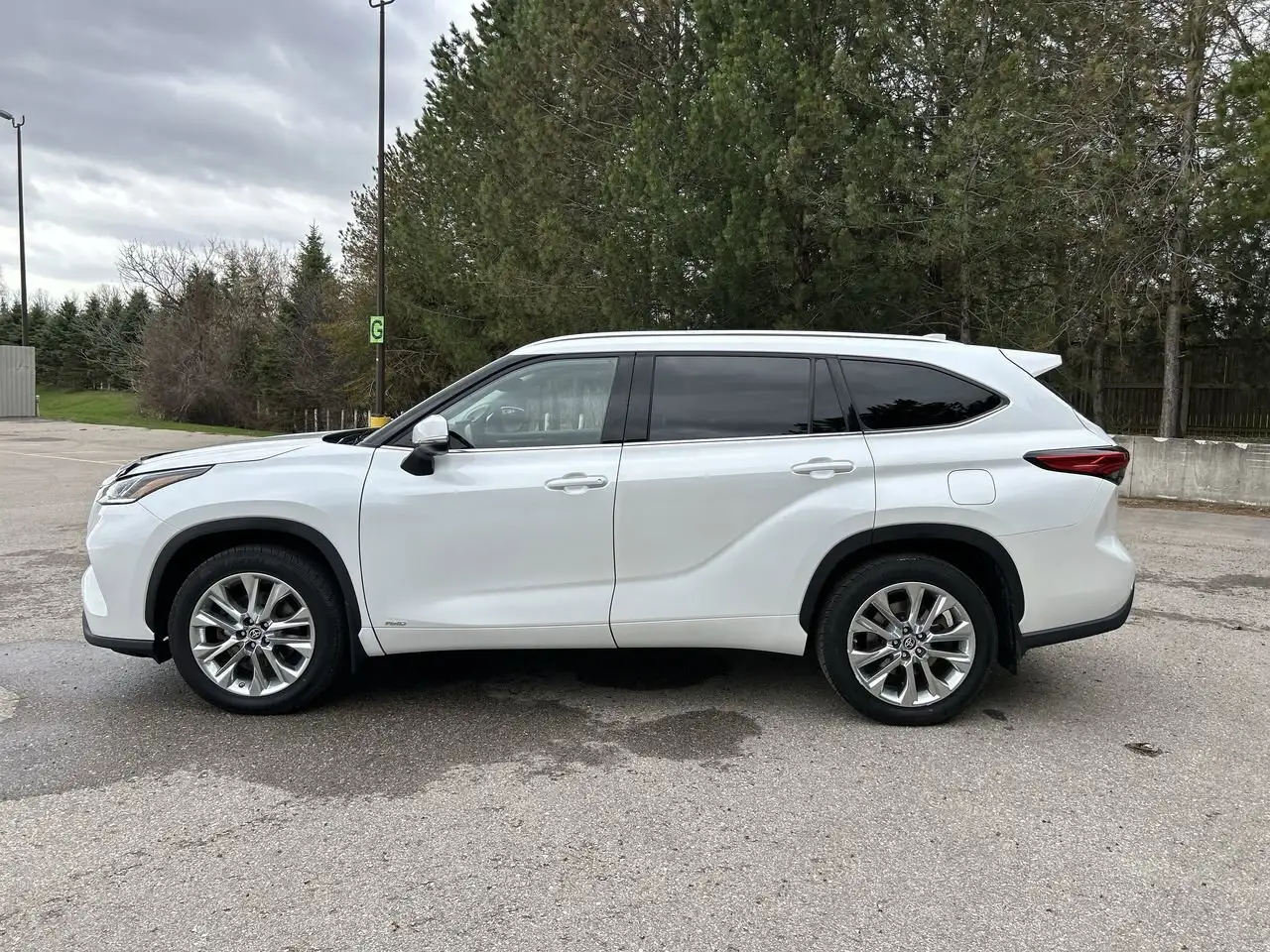 Toyota Highlander снимка Toyota Highlander