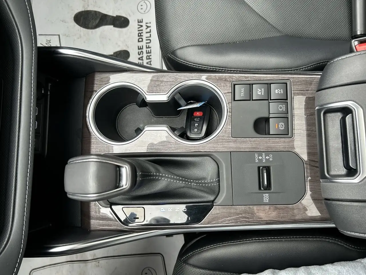 Toyota Highlander снимка Toyota Highlander