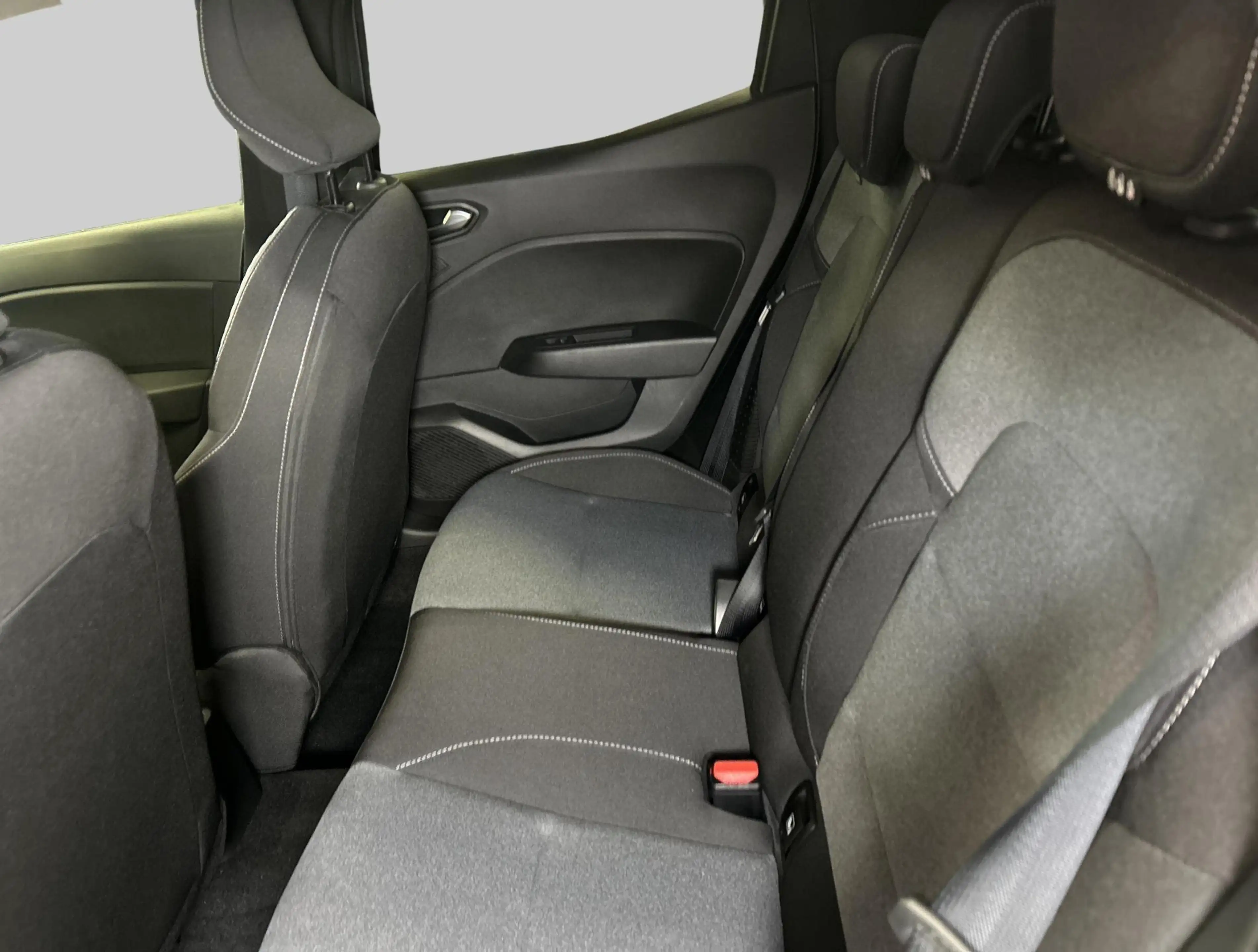 Mitsubishi Colt 1.6 HEV Intense — photo 9