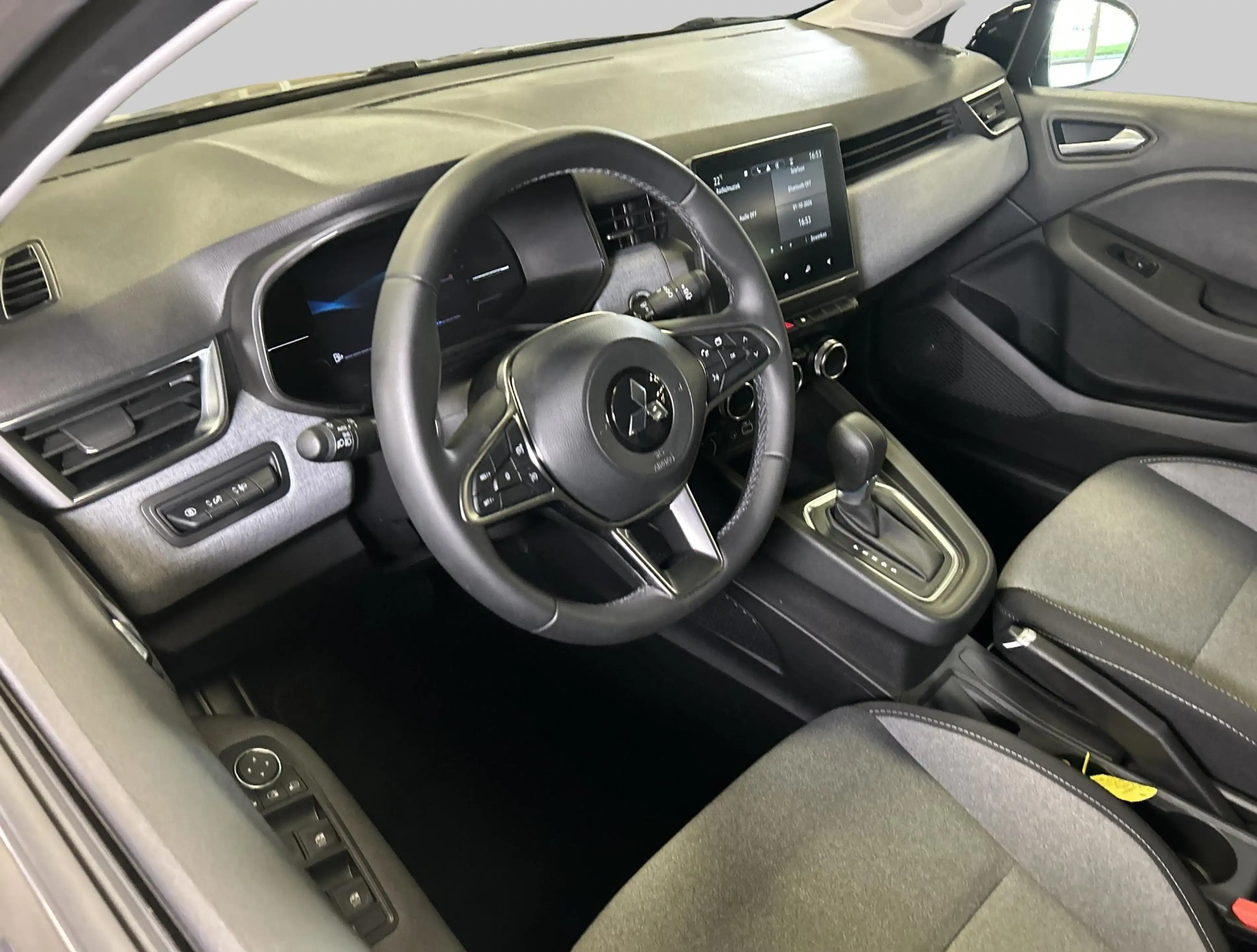 Mitsubishi Colt 1.6 HEV Intense — photo 8