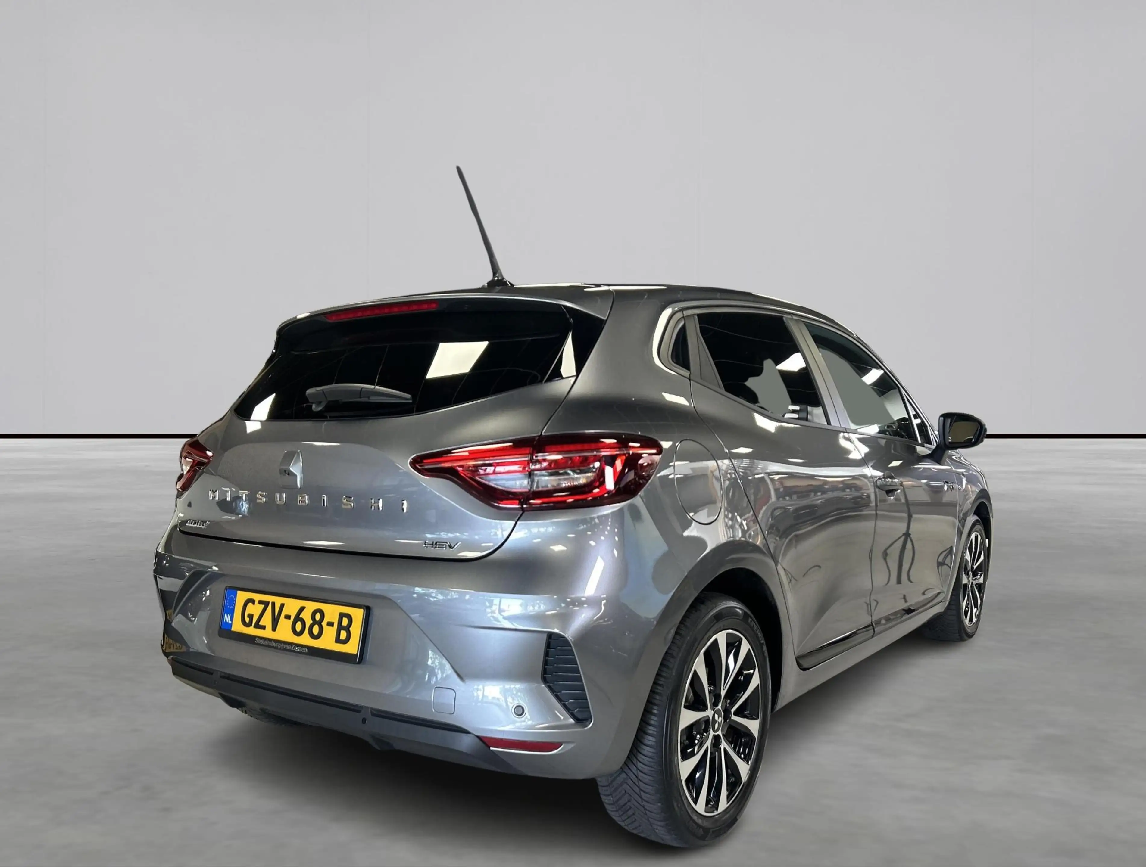 Mitsubishi Colt 1.6 HEV Intense — photo 5