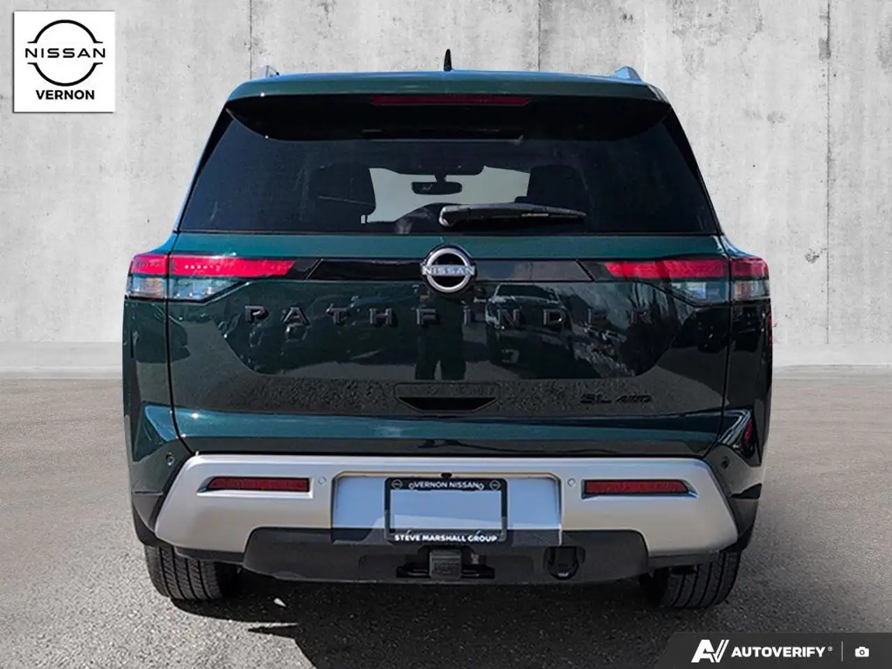 Nissan Pathfinder снимка Nissan Pathfinder