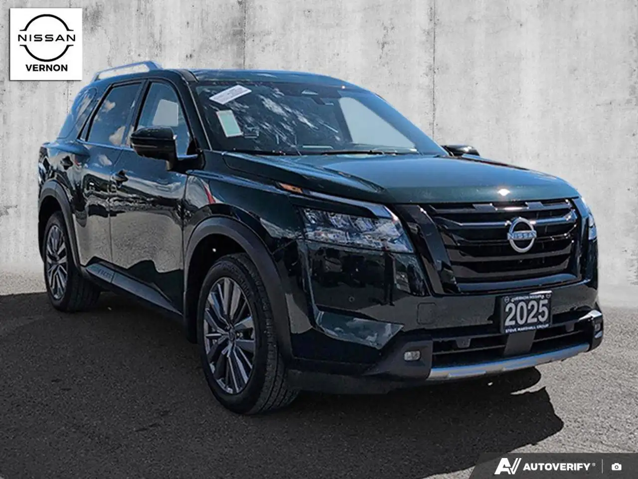 Nissan Pathfinder снимка Nissan Pathfinder
