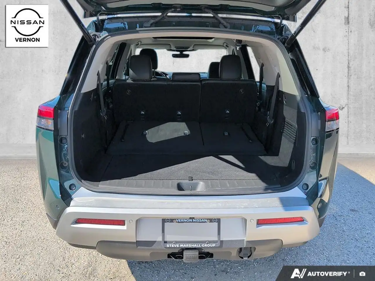 Nissan Pathfinder снимка Nissan Pathfinder