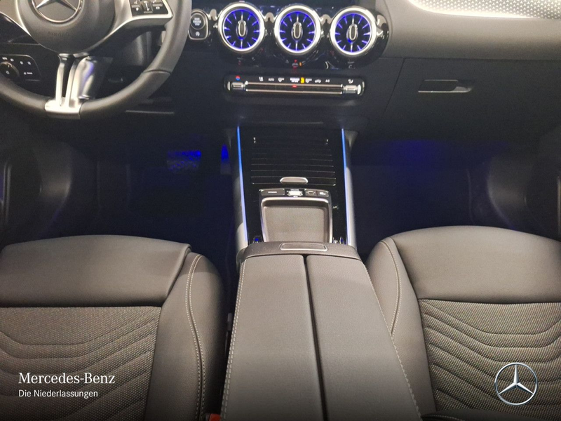 Mercedes-Benz GLA 200 PROGRESSIVE+360°+LED+TOTW+KEYLESS+7G — photo 15