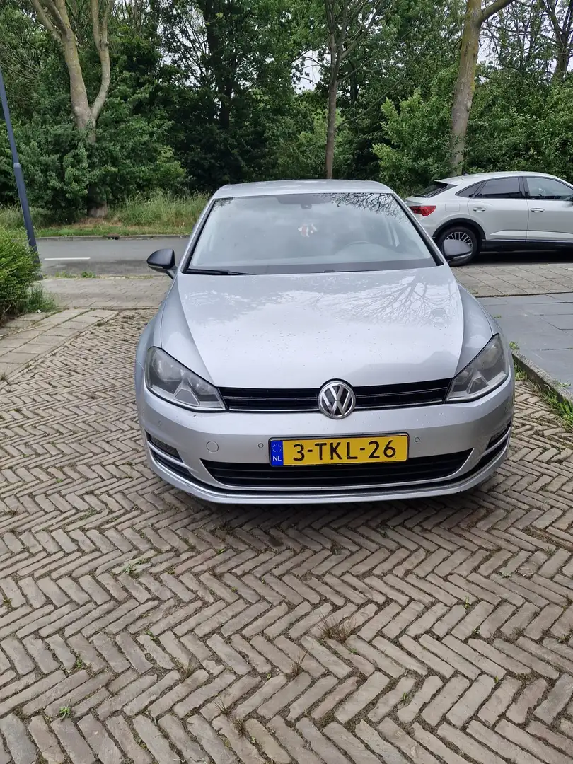 Volkswagen Golf 1.4 TSI Highline Grijs - 1