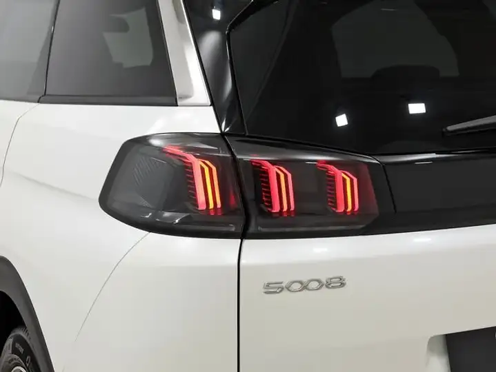 Peugeot 5008 Allure Pack BlueHDi S&S EAT8 2024, foto 38