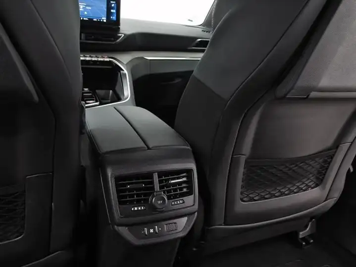 Peugeot 5008 Allure Pack BlueHDi S&S EAT8 2024, foto 34
