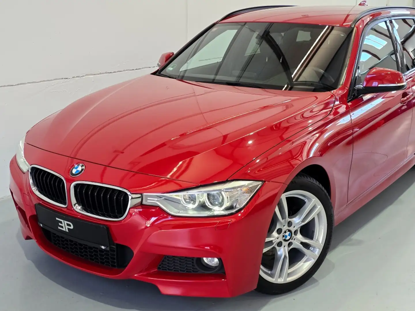 BMW 318 318d Touring (4.75) Rojo - 2