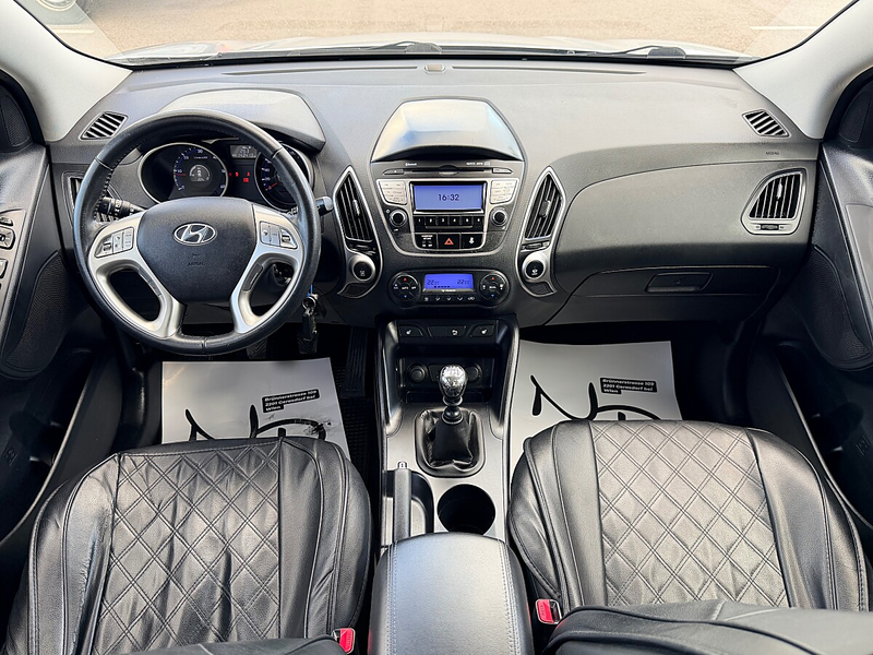 Hyundai iX35 2,0 CRDi Premium 4WD *Sehr gepflegt* — photo 10